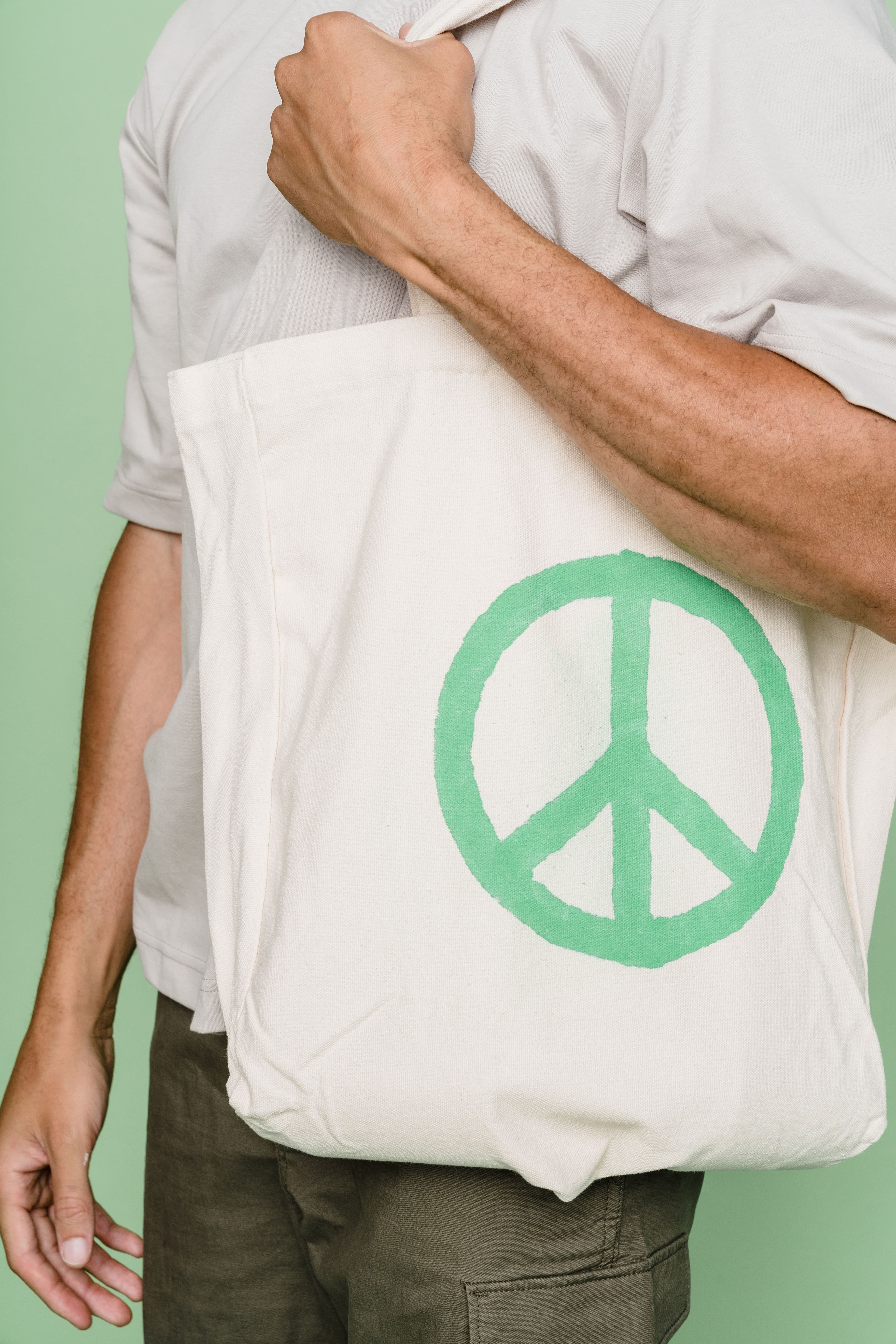 Person carrying a reusable tote